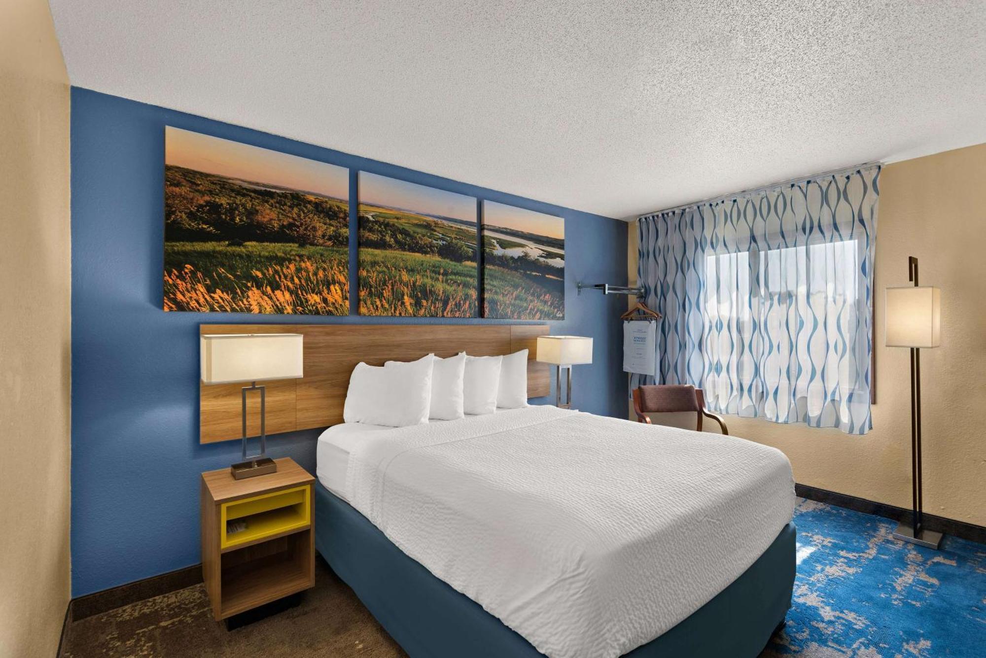 Days Inn By Wyndham Newton Exterior photo
